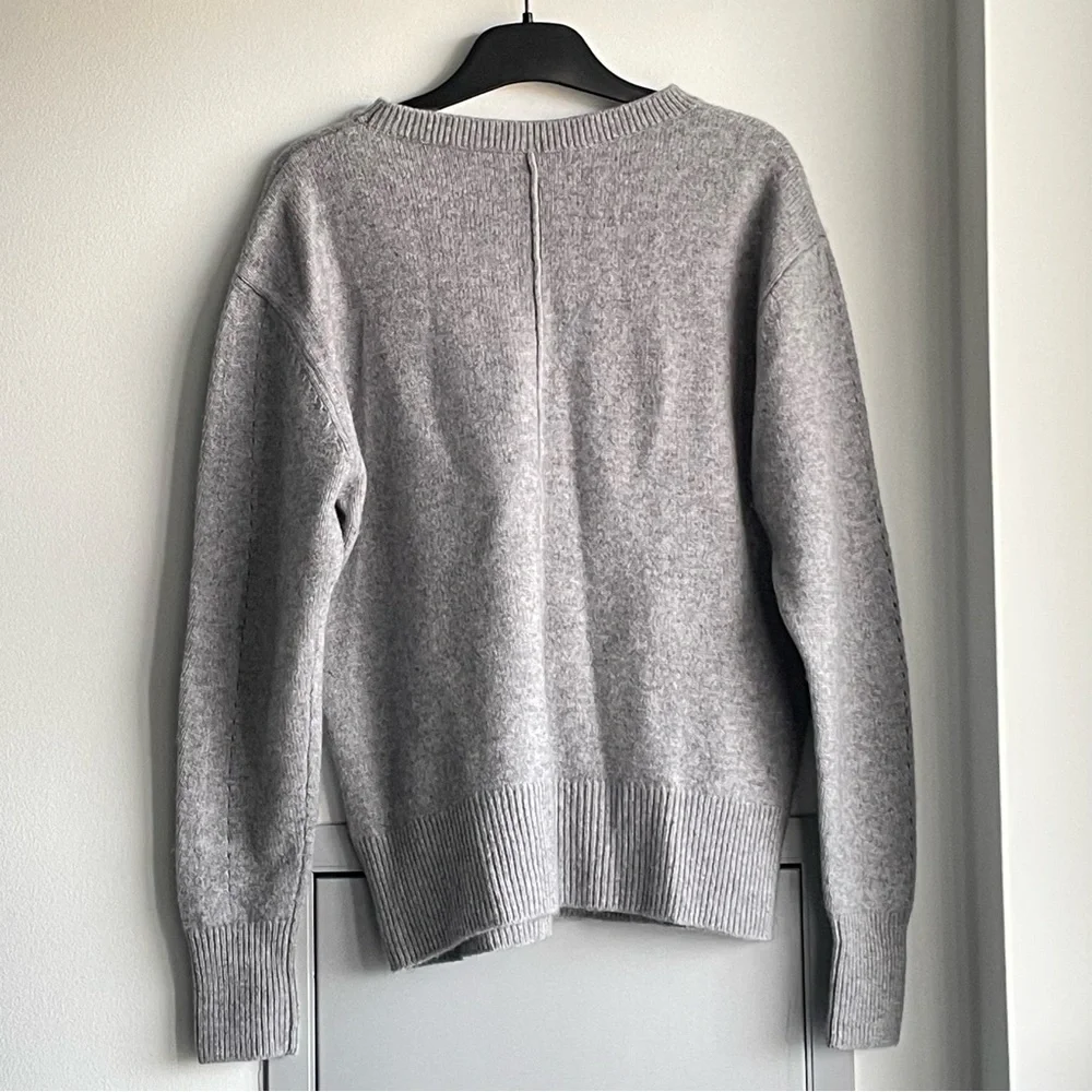 Grey Wool and Cashmere Sweater - Picture 3 of 7